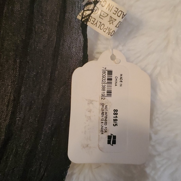 Scarf - Picture 3 of 4